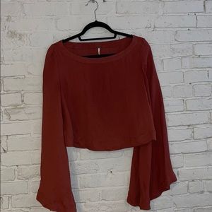 FLOWY CROPPED FREE PEOPLE TOP
